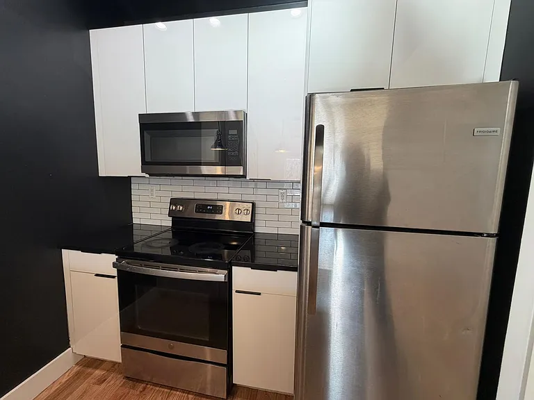 494 Jackson Ave #3B — Photo 12