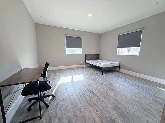2nd image of 1212 W 37th Dr #81269B927