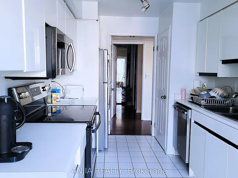 7 Carlton St #1805 — Photo 12
