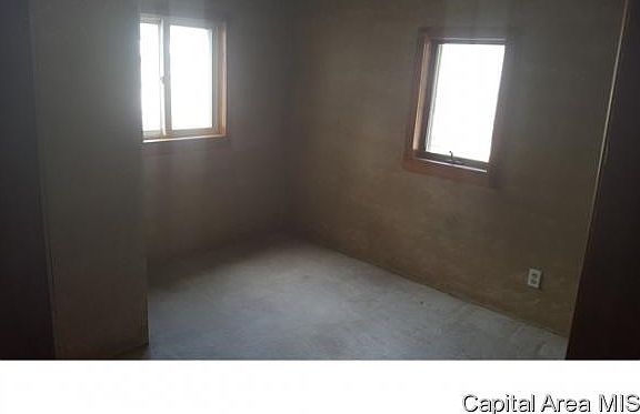 2nd image of 206 W 2nd St