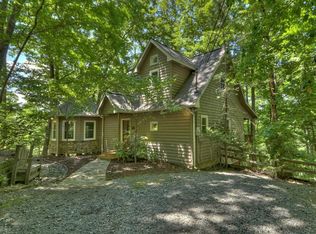 9 Walnut Mountain Ct, Ellijay, GA 30536