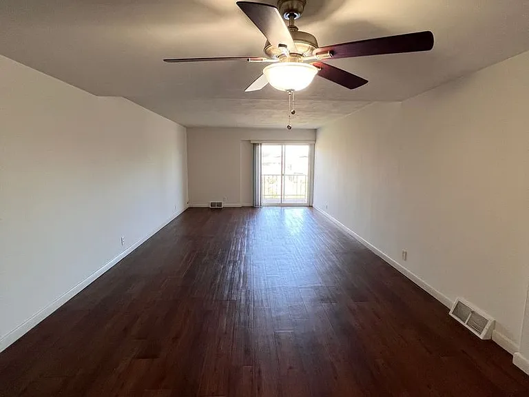 The Envoy Apartments — Photo 3