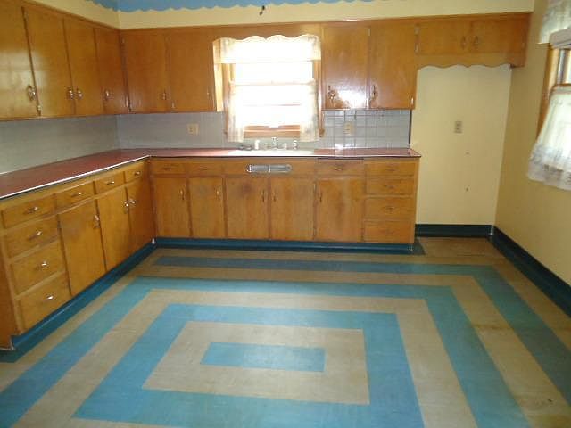 2nd image of 314 W McGregor St