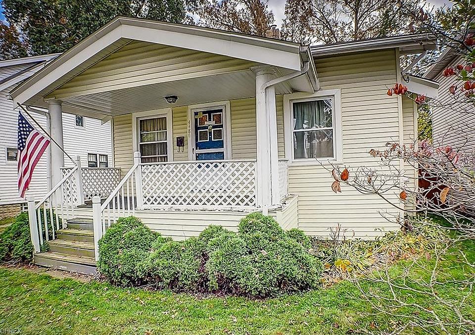 1st image of 448 Marguerite Ave