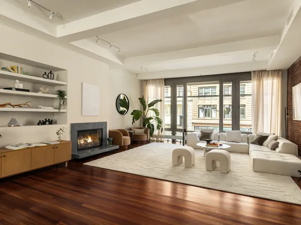116 Hudson Street image 1 of 14
