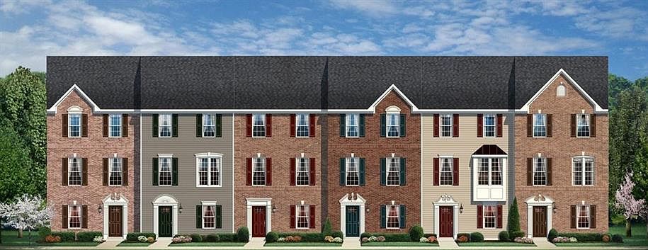 1st image of 8 Chamberlain Ct