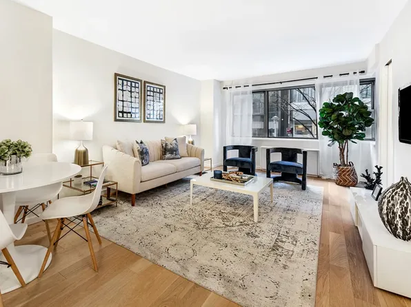 35 East 38th Street image 1 of 5