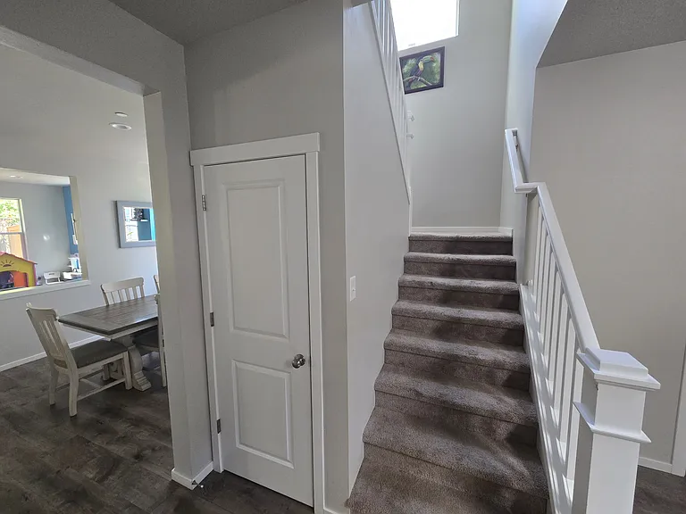 9424 N Alder St — Photo 6