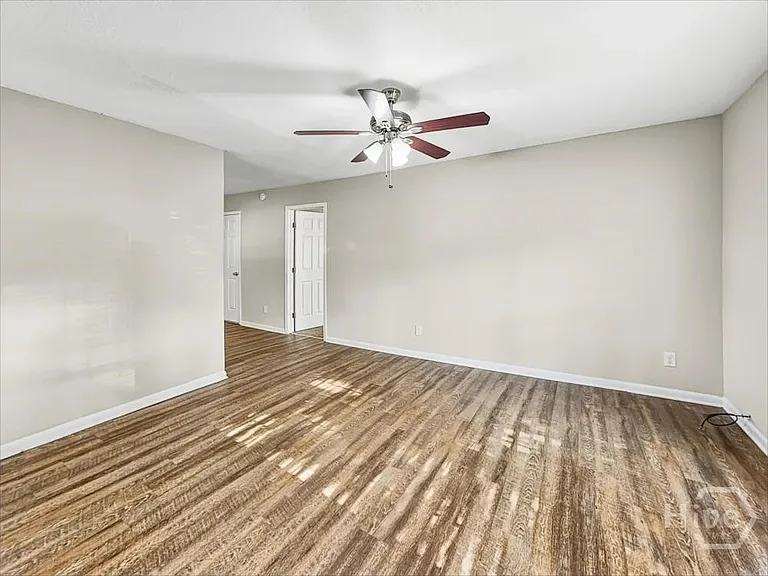 1380 Colony Hill Ct — Photo 4