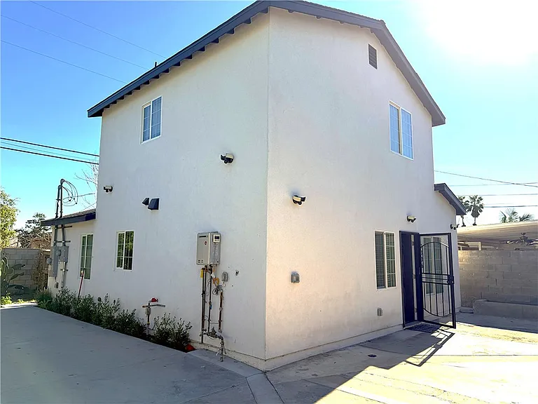 7336 Cleon Ave — Photo 12