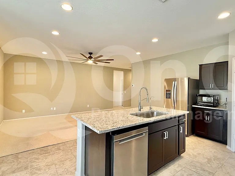 1172 W Paradise Way — Photo 3