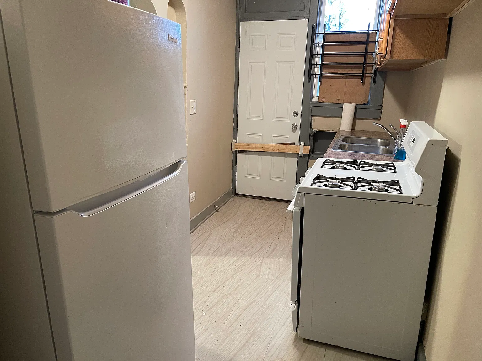 2 bed, 1192 sqft, $1,050 — Photo 3