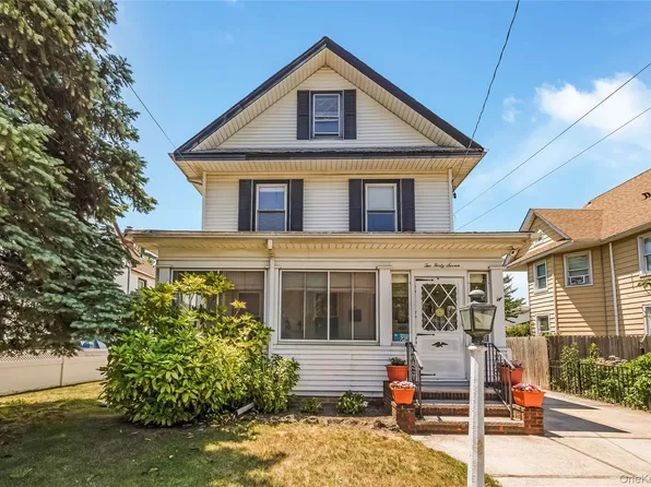 247 Allen Street, Lawrence, NY 11559