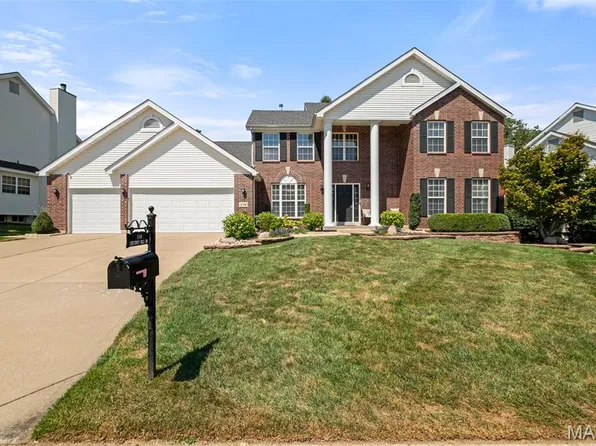 258 Chestnut Hill Dr, O'Fallon, MO 63368