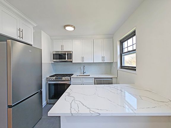 2nd image of 67-75 136th St Unit B
