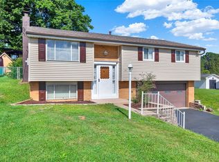1213 W Fir Dr, Latrobe, PA