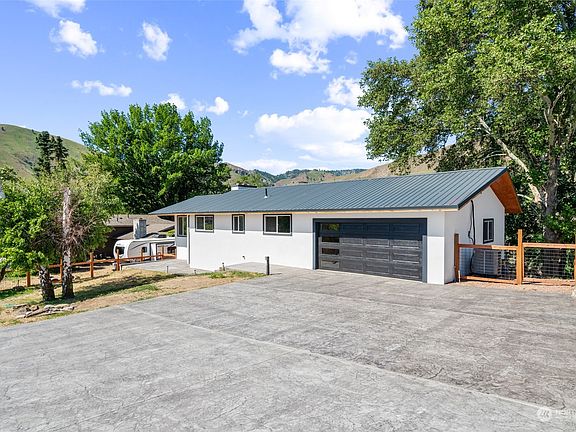 3rd image of 910 Westmorland Drive