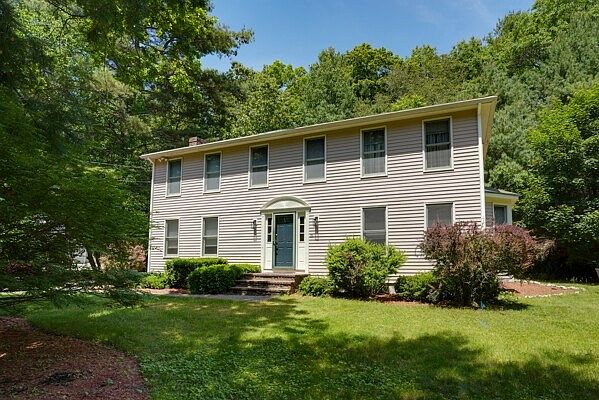 1st image of 16 Beaverbrook Rd #53