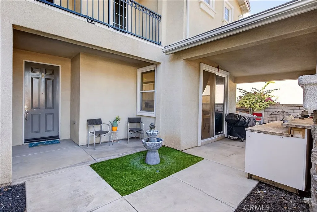5 bed, 2904 sqft, $4,700 — Photo 3