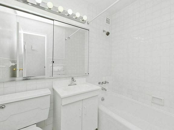 4th image of 154 W 70th St APT 4S