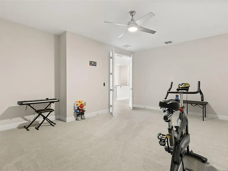 8373 Ludington Cir — Photo 39