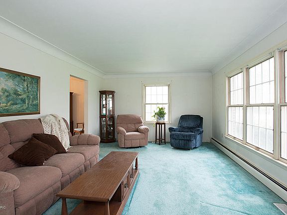 3rd image of 10888 Miller Dr