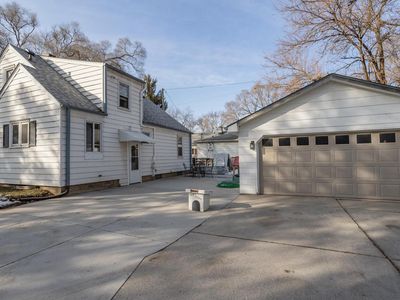 W229S8600 Big Bend DRIVE, Big Bend, WI, 53103