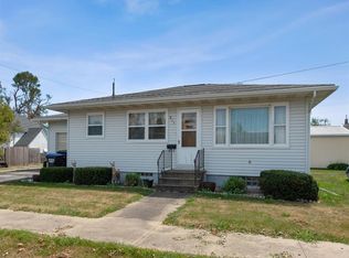 211 3rd St, Keystone, IA 52249