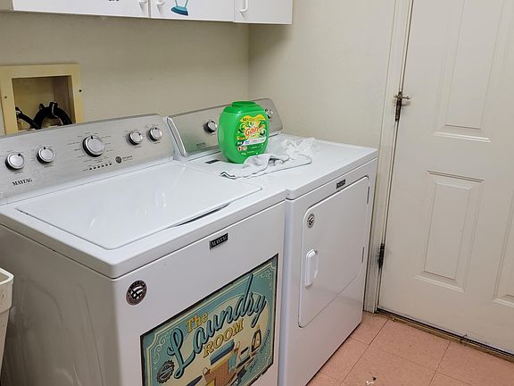 4th image of 15851 S ELIZABETH Place