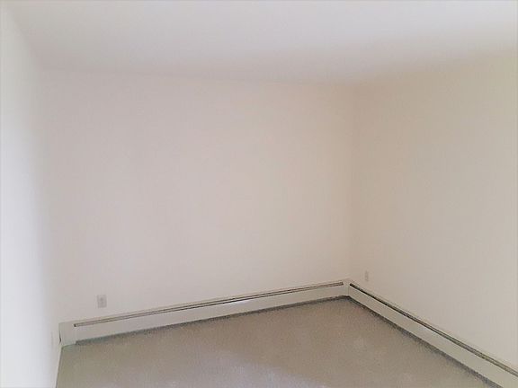 4th image of 421 E 1st Ave APT 4
