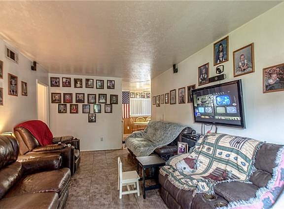3rd image of 4106 Hanover Dr