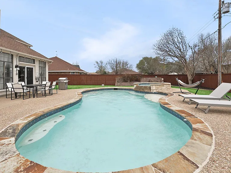 105 Brandy Ln — Photo 34
