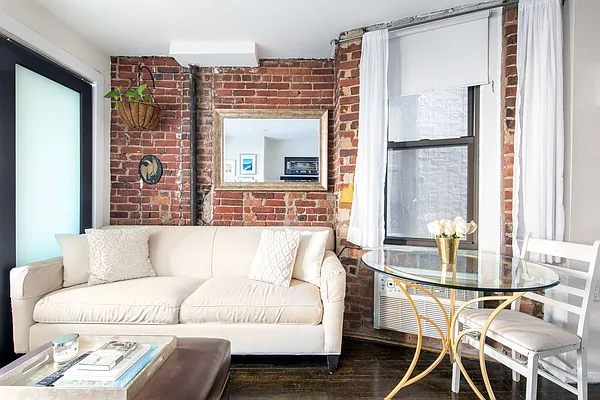 Sold by Compass | media 4