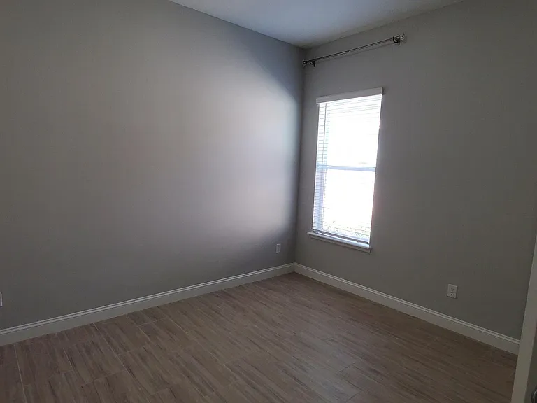 3173 Montilla Dr — Photo 12