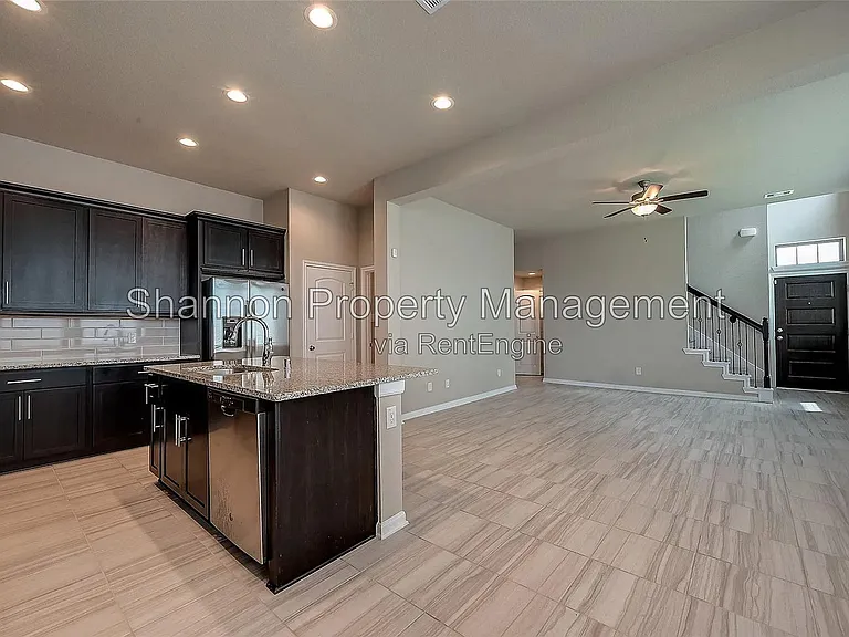 2559 Terrace Point Dr — Photo 17