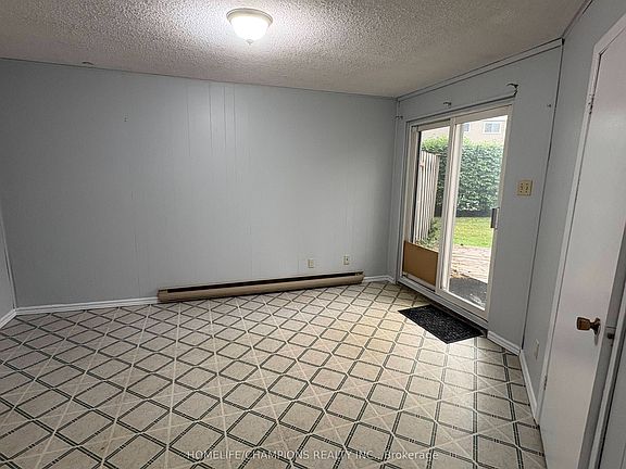3rd image of 60 Elmsdale Dr #33