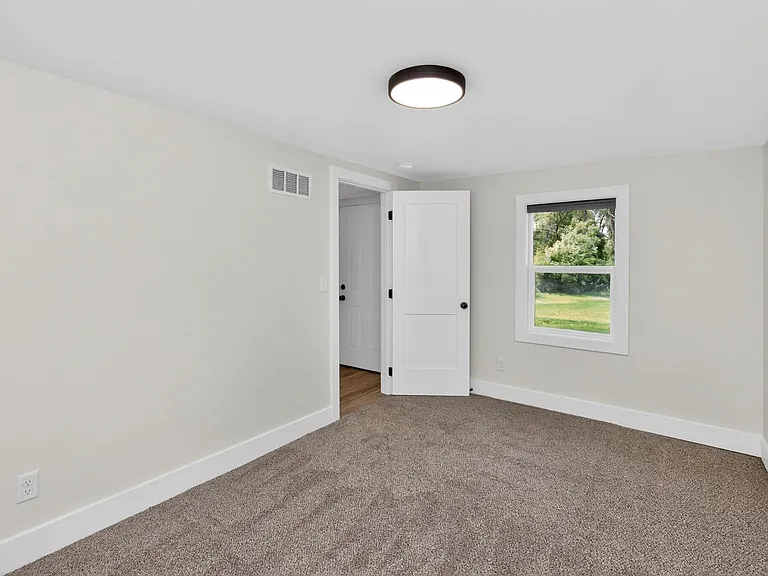 4076 Indianola Ave — Photo 20