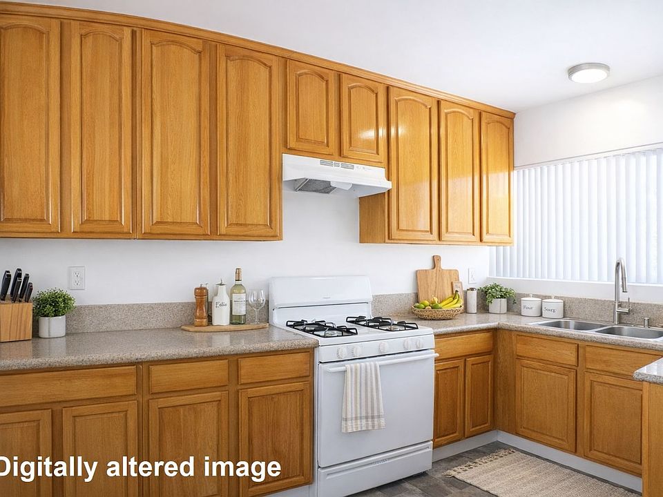 1st image of 15425 Vanowen St #29