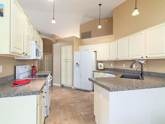 5th image of 4993 S Desert Willow Dr