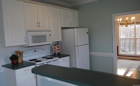 3rd image of 135 Sea Trail Dr