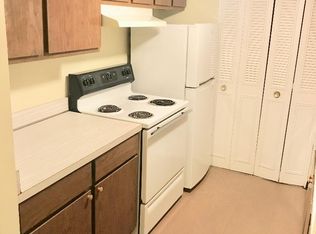 60 Greentree Ln APT 35, Weymouth, MA 02190