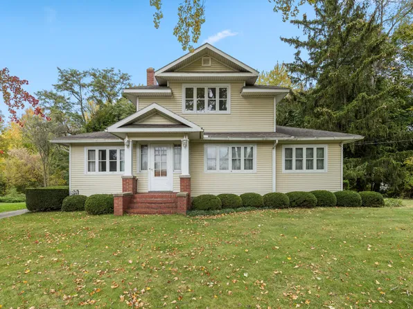 3875 Four Mile Rd NW, Grand Rapids, MI 49544