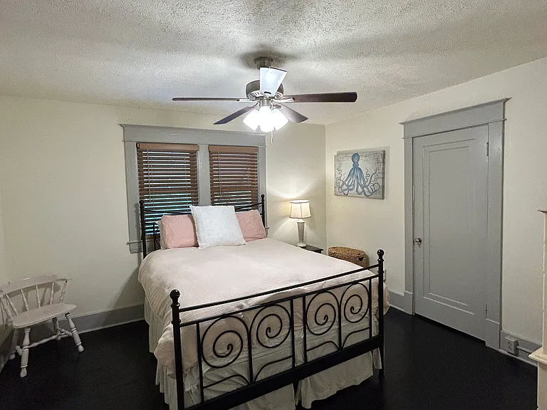 4511 Meridale Ave — Photo 8