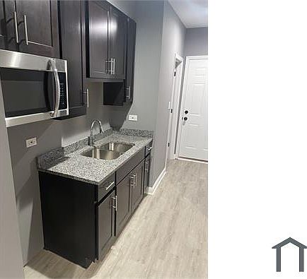 4th image of 1530 S Central Park Ave #1