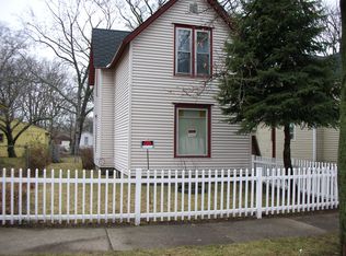 978 Bishop Ave, Benton Harbor, MI 49022