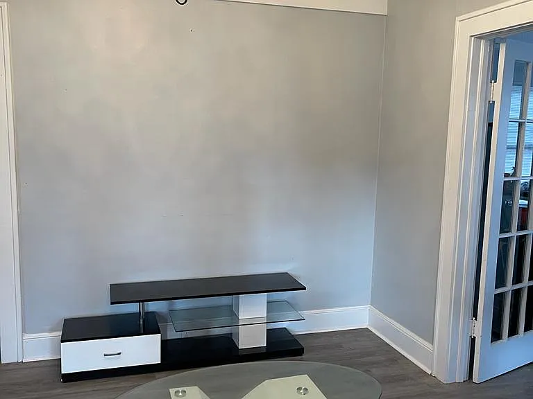 207 E Academy St — Photo 3