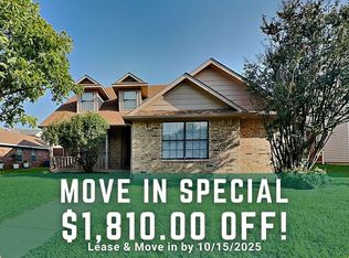 11825 Hickory Garden Dr, Balch Springs, TX 75180