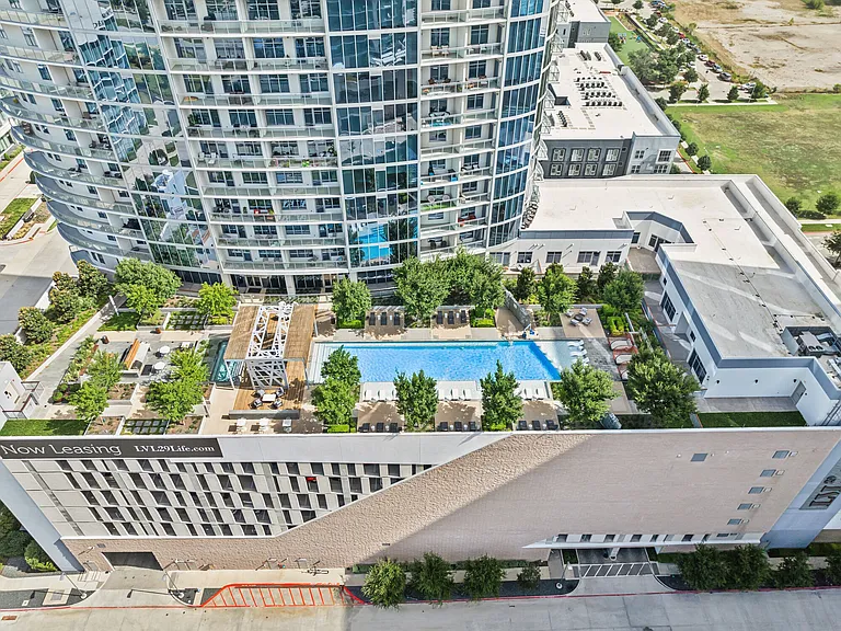 Resort-Style Swimming Pool
