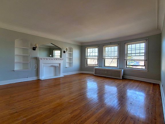 3rd image of 6113 N Francisco Ave #2s & 3s