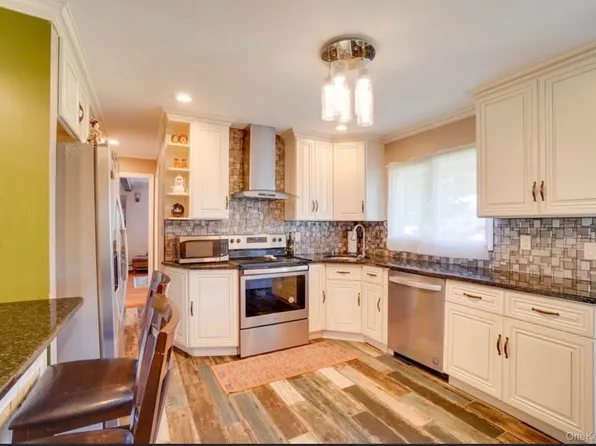 (undisclosed Address), Hicksville, NY 11801